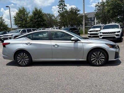 2023 Nissan Altima SV FWD