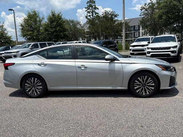 2023 Nissan Altima SV FWD