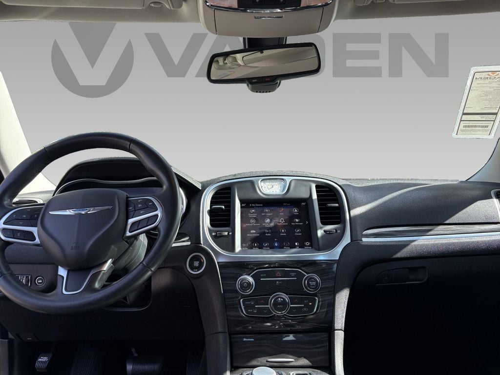 2019 Chrysler 300 Touring