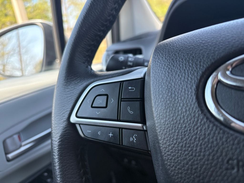 2025 Toyota Sienna XLE