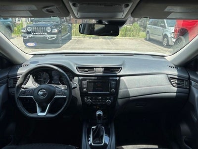 2020 Nissan Rogue SV FWD