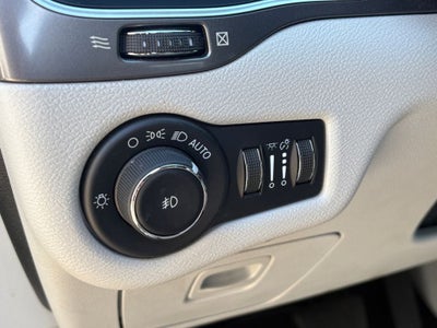 2020 Jeep Cherokee Lux