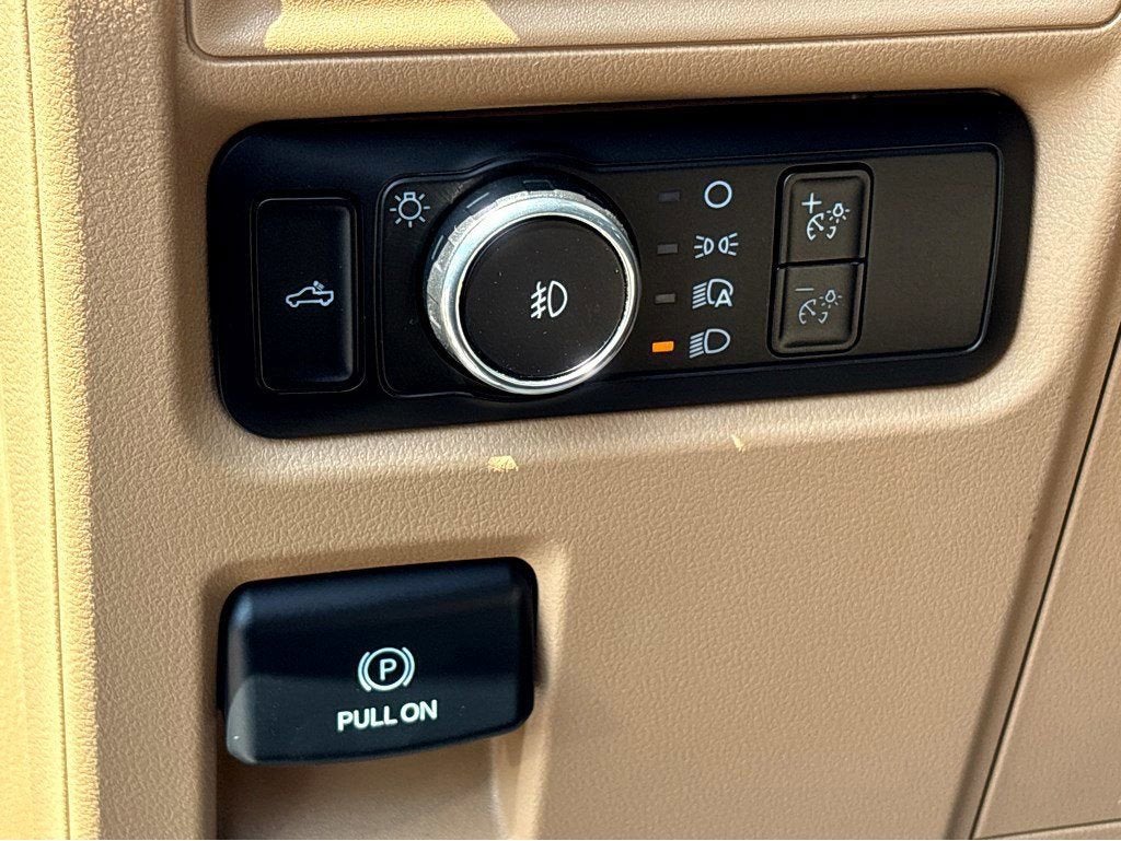2023 Ford F-150 XL - Photo 12