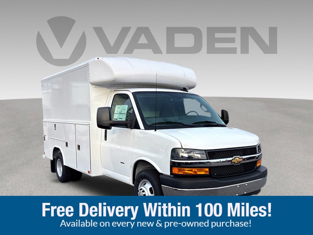 2025 Chevrolet Express Cutaway 3500 1WT