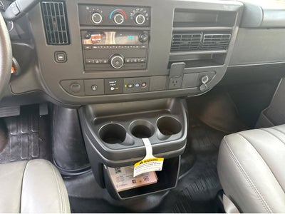 2025 Chevrolet Express Cutaway 3500 1WT