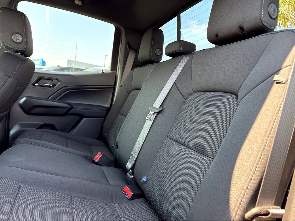 2025 Chevrolet Colorado WT/LT