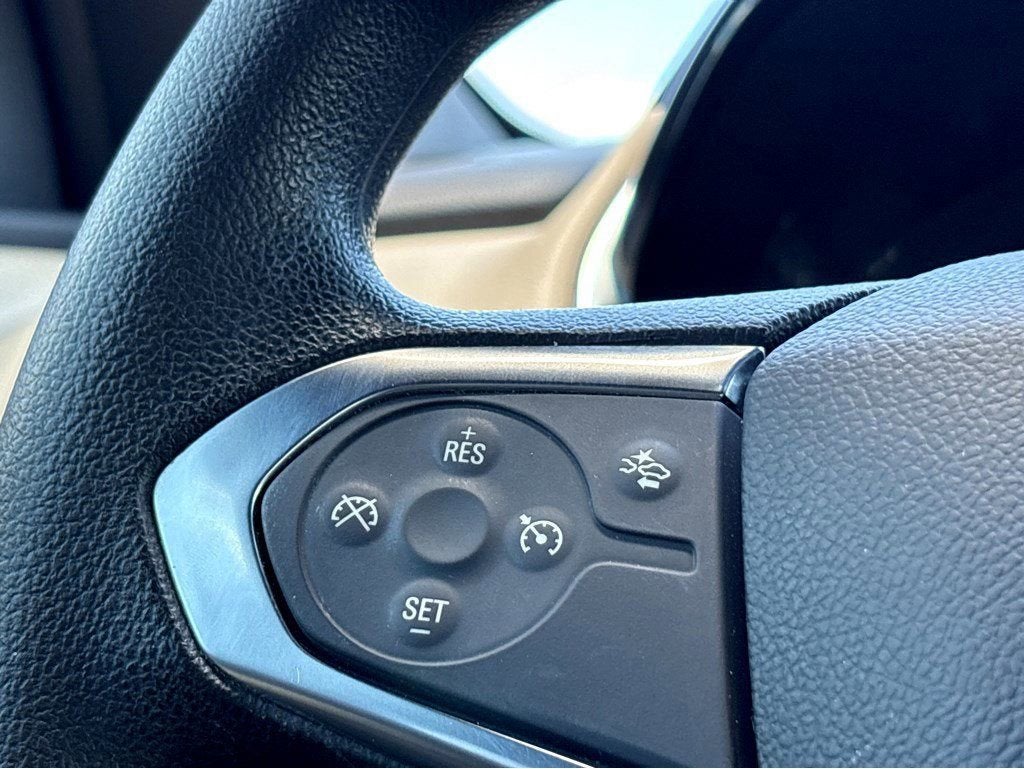 2023 Chevrolet Traverse LS - Photo 12