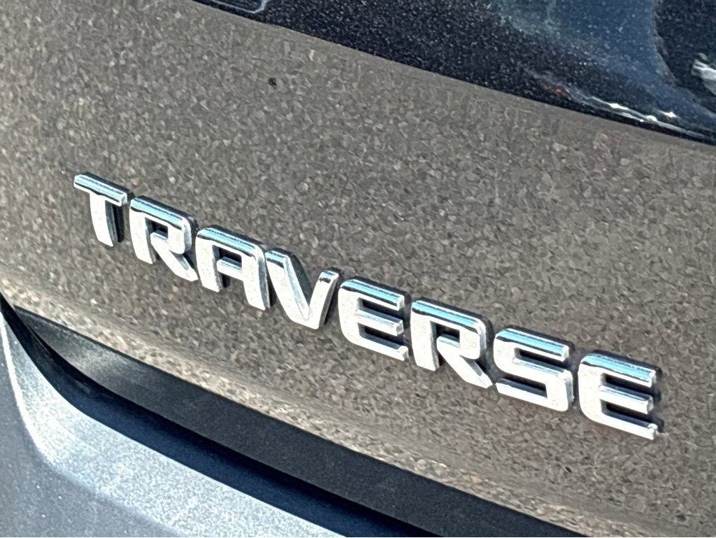 2023 Chevrolet Traverse LS - Photo 17