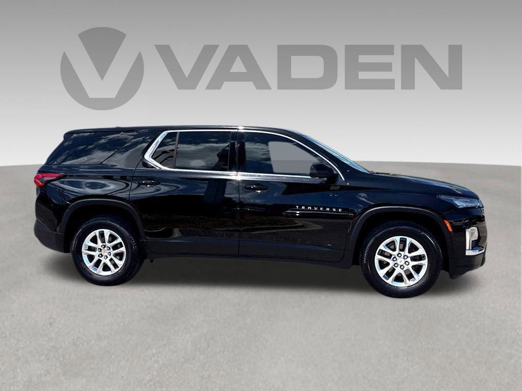 2023 Chevrolet Traverse LS - Photo 19