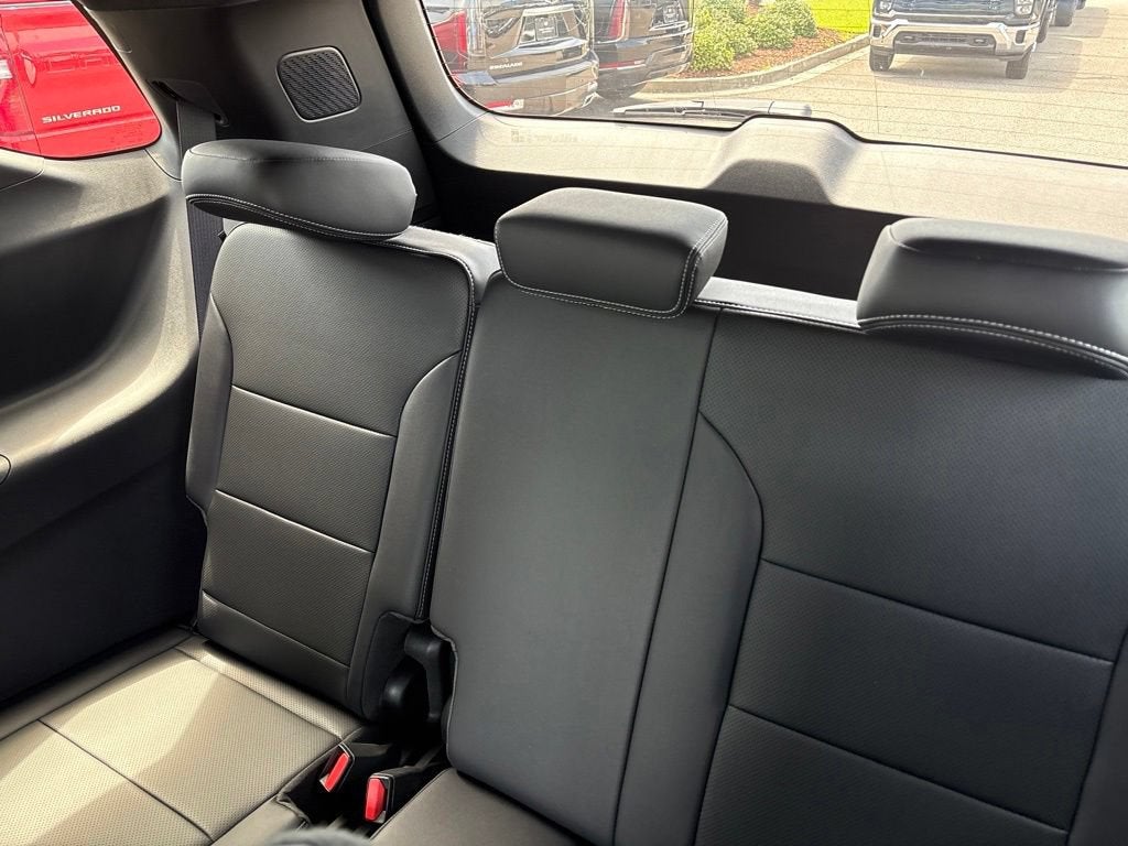 2027 Chevrolet Traverse LT - Photo 21