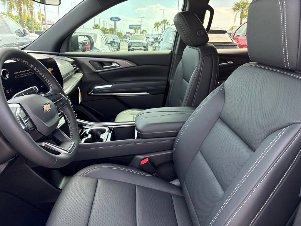 2027 Chevrolet Traverse LT - Photo 6