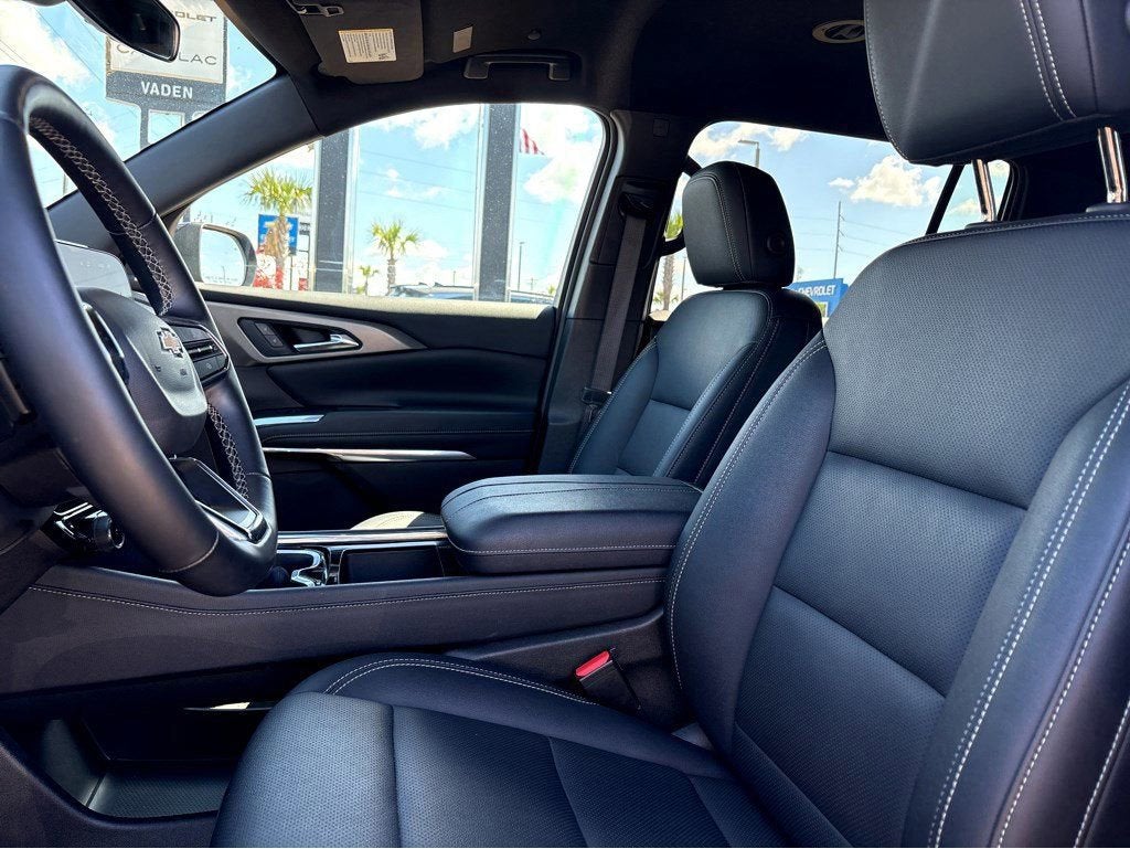 2025 Chevrolet Traverse LT - Photo 17