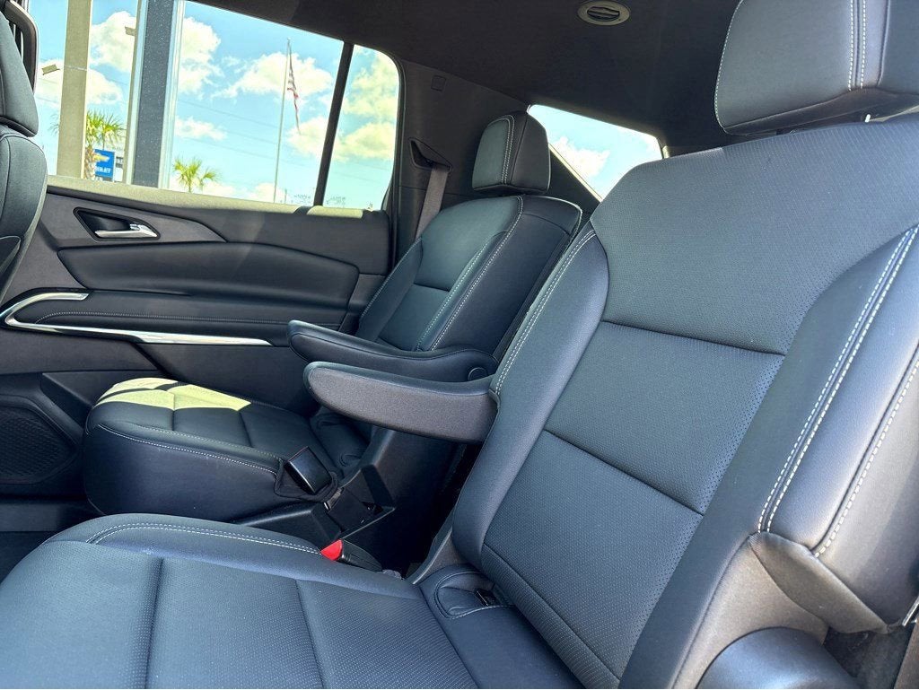 2025 Chevrolet Traverse LT - Photo 18