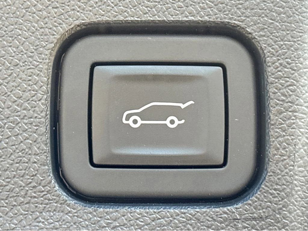 2025 Chevrolet Traverse LT - Photo 23