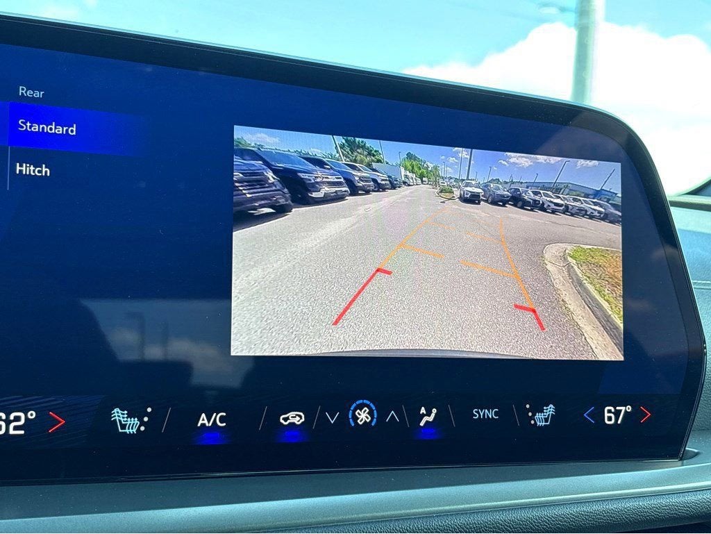 2025 Chevrolet Traverse LT - Photo 30