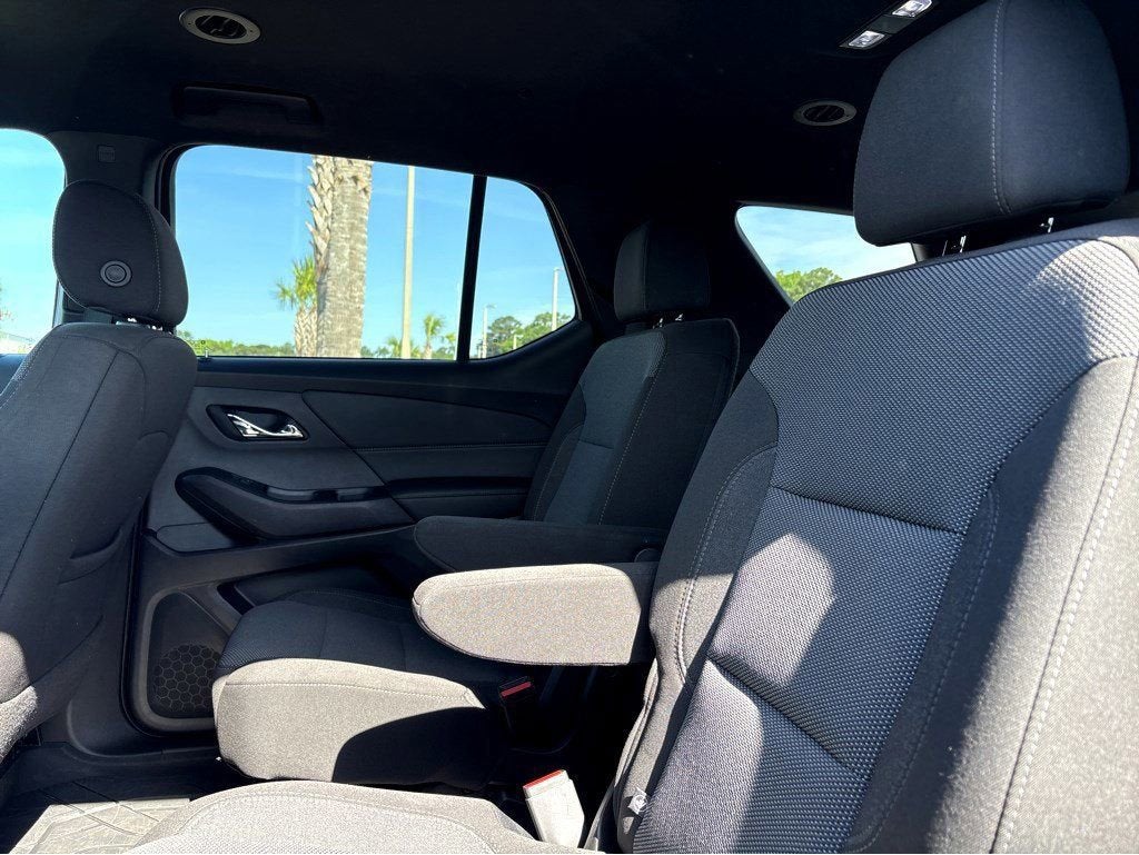 2023 Chevrolet Traverse 1LT - Photo 19