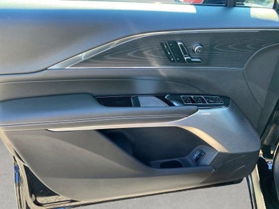 2024 Cadillac LYRIQ Luxury 2