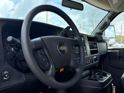 2026 Chevrolet Express Cutaway 3500 1WT