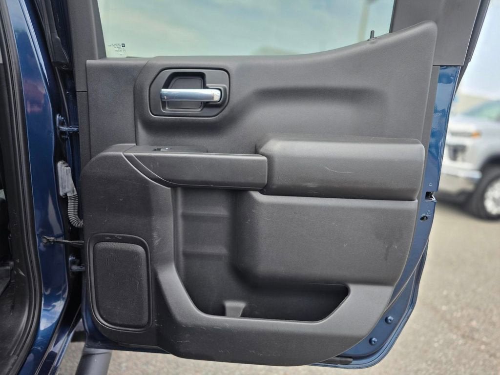 2023 Chevrolet Silverado 1500 Custom - Photo 29
