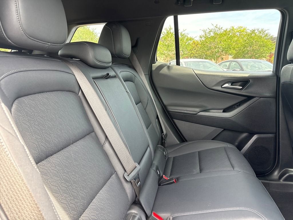 2025 Chevrolet Equinox LT - Photo 28