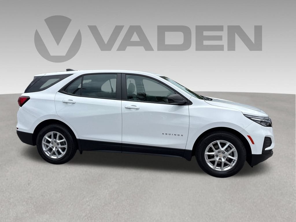 2023 Chevrolet Equinox LS - Photo 31