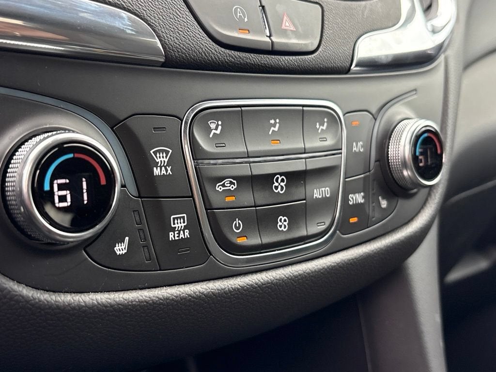 2024 Chevrolet Equinox LT - Photo 11