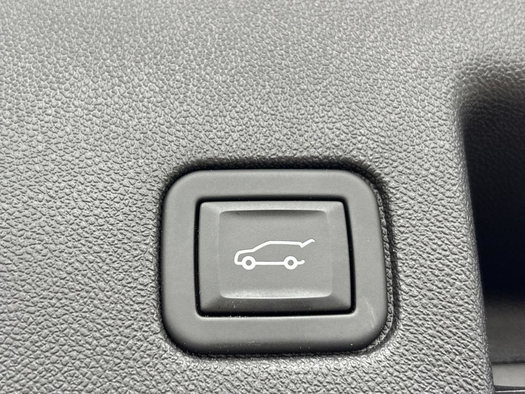 2024 Chevrolet Equinox LT - Photo 28