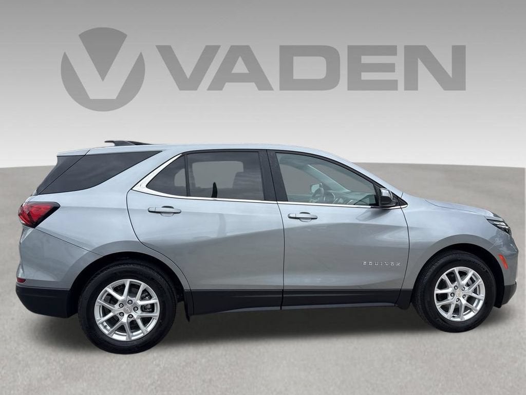 2024 Chevrolet Equinox LT - Photo 31