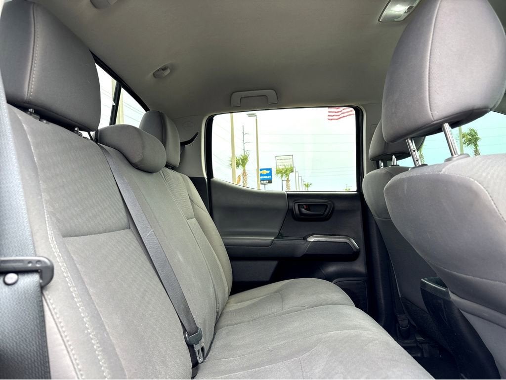 2021 Toyota Tacoma SR5 - Photo 10