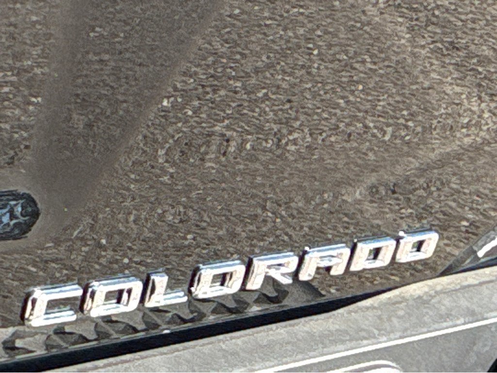 2025 Chevrolet Colorado WT/LT