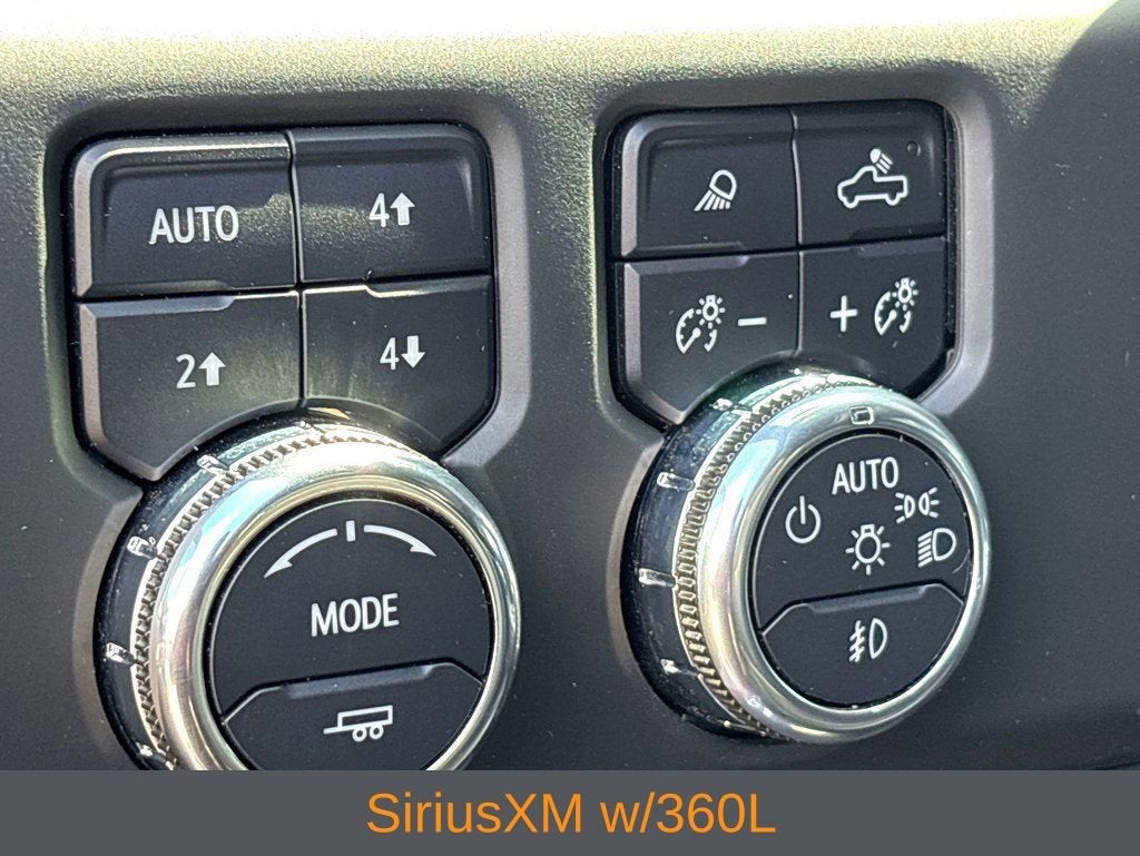 2024 GMC Sierra 2500HD AT4 - Photo 15