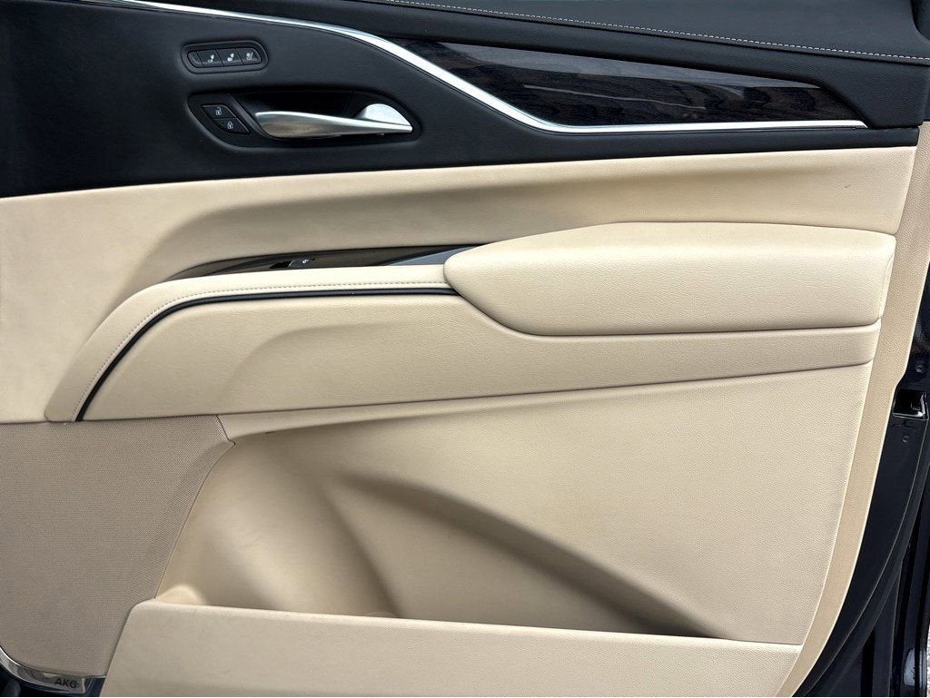 2023 Cadillac Escalade Premium Luxury - Photo 11