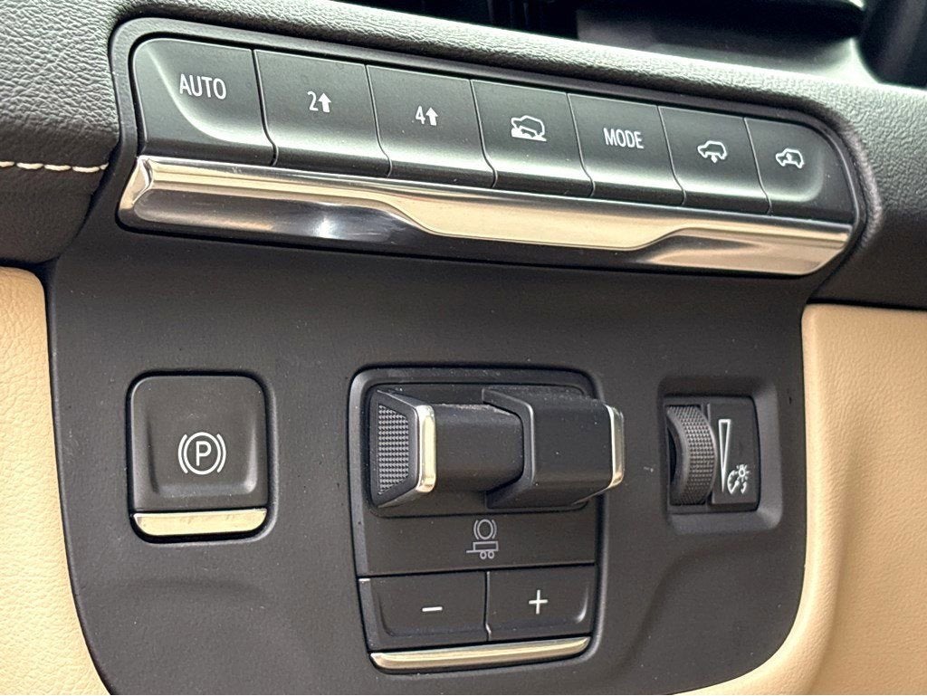 2023 Cadillac Escalade Premium Luxury - Photo 13