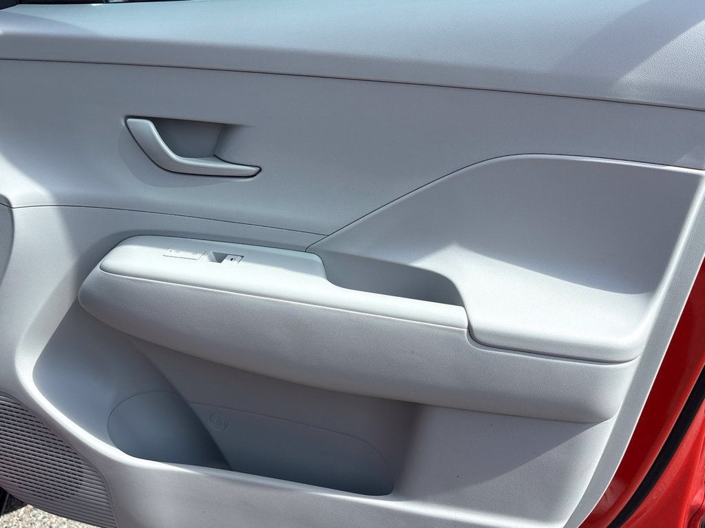 2024 Hyundai Kona SE