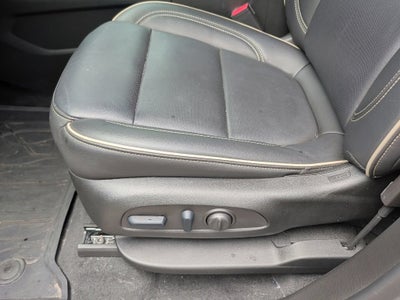 2023 Chevrolet Traverse Base