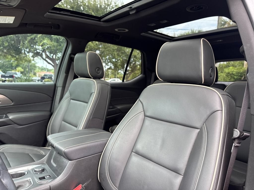 2023 Chevrolet Traverse Base