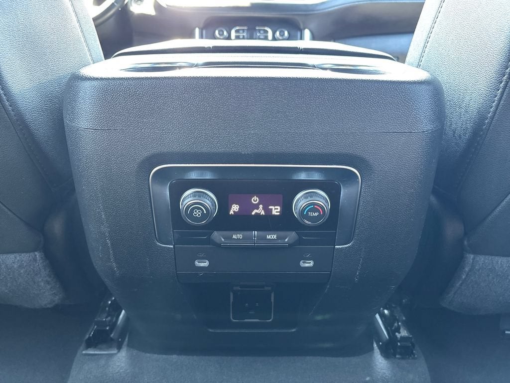 2024 Chevrolet Suburban Base