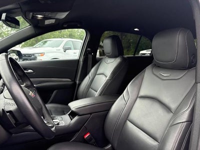 2025 Cadillac XT4 Premium Luxury