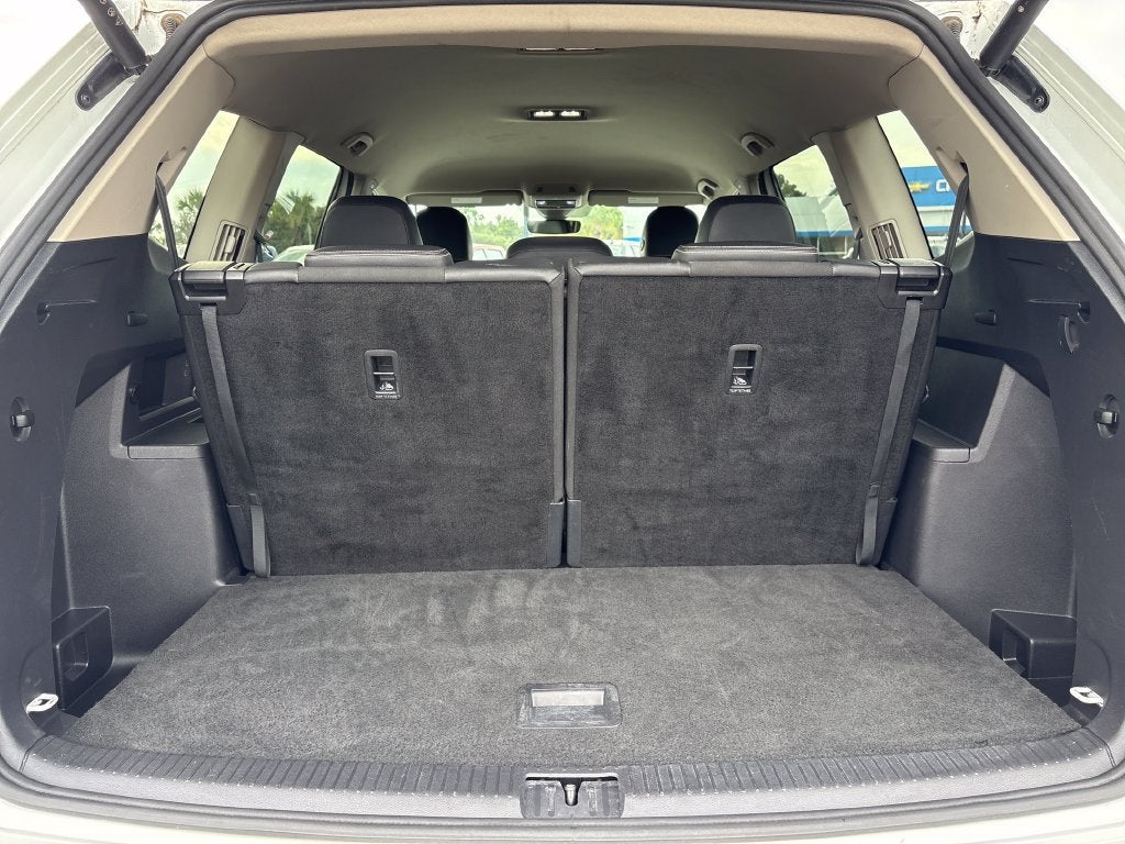 2025 Volkswagen Atlas Base