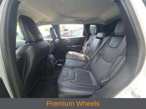 2023 Jeep Cherokee Base