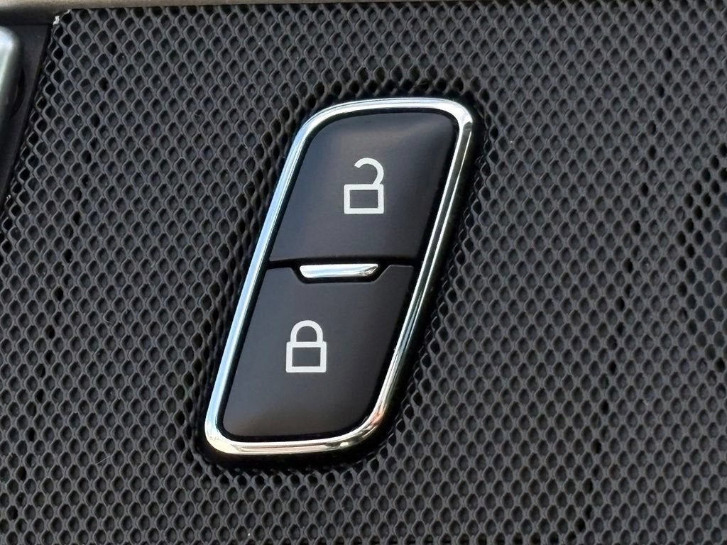 2023 Ford Explorer Base