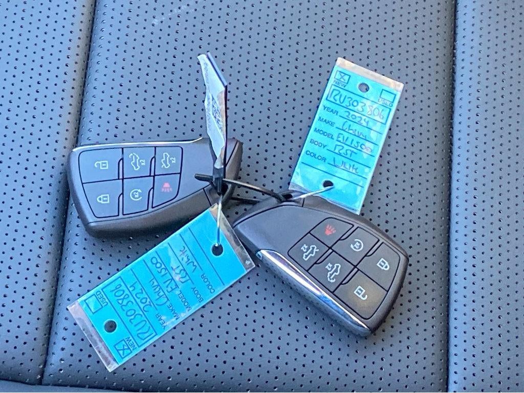 2024 Chevrolet Silverado EV RST