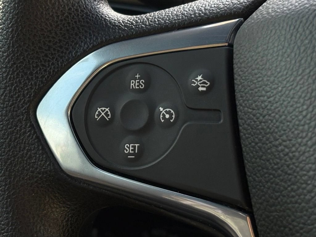 2022 Chevrolet Traverse Base