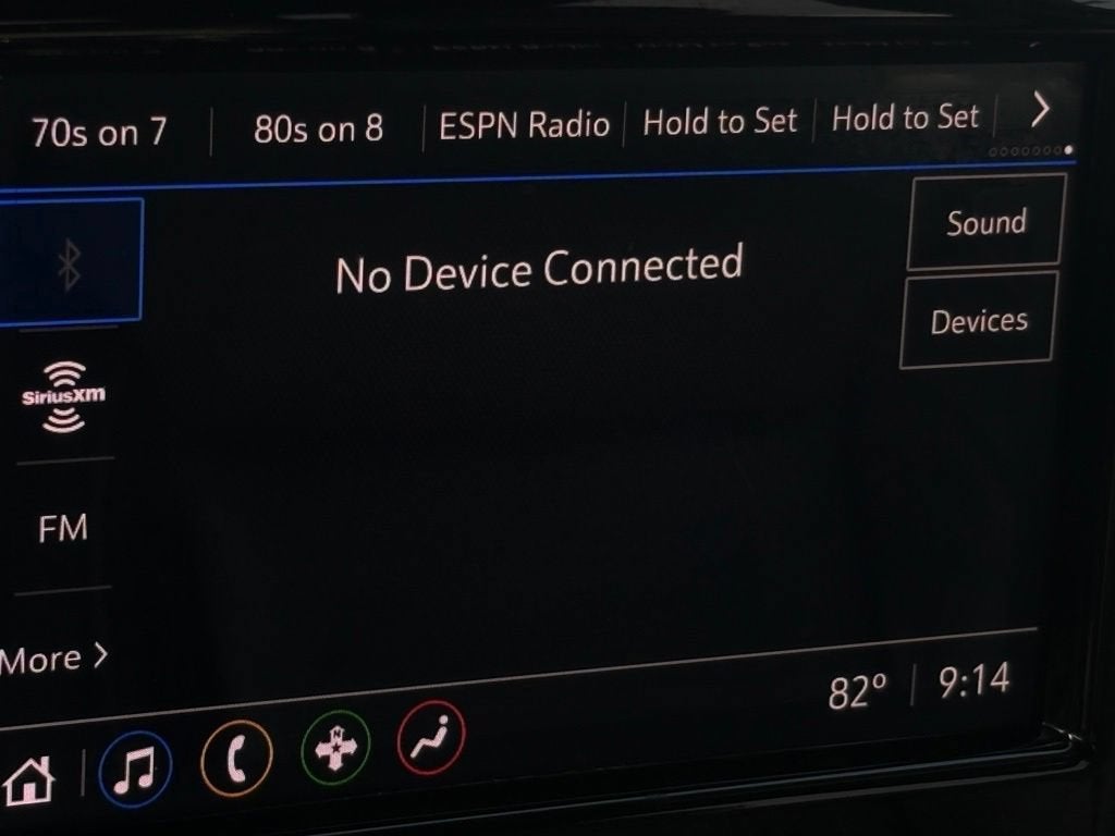 2022 Chevrolet Traverse Base
