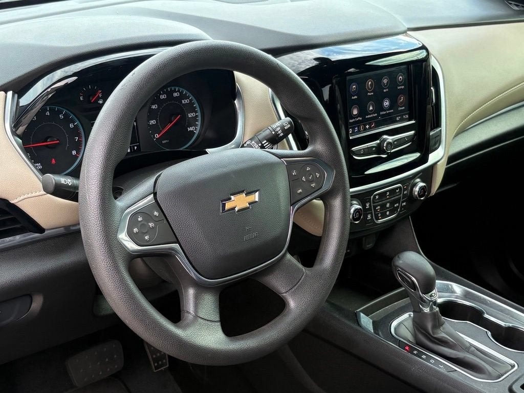 2022 Chevrolet Traverse Base