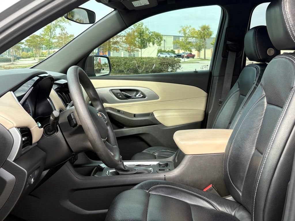 2022 Chevrolet Traverse Base