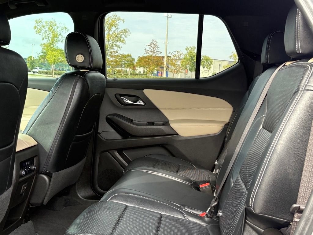 2022 Chevrolet Traverse Base