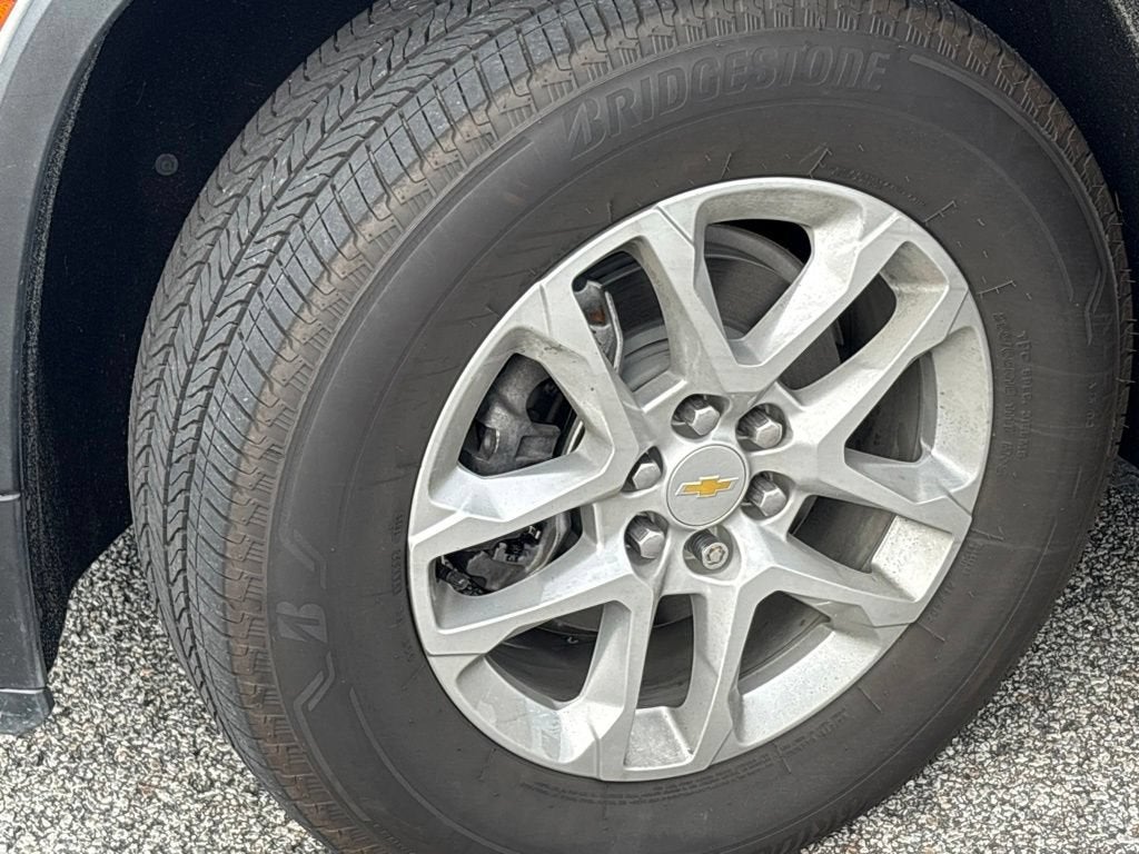 2022 Chevrolet Traverse Base