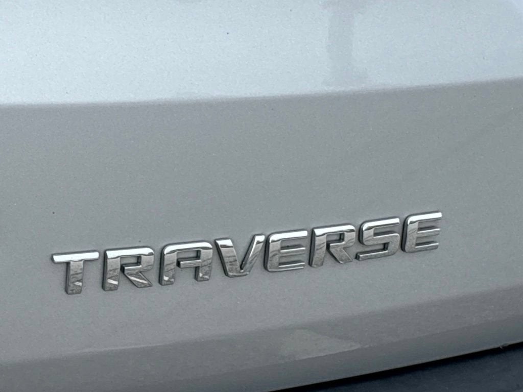 2022 Chevrolet Traverse Base
