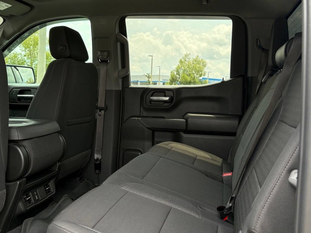 2025 Chevrolet Silverado 1500 Custom
